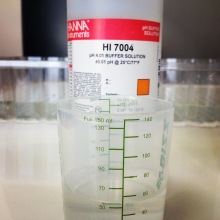 pH4.01の校正液 